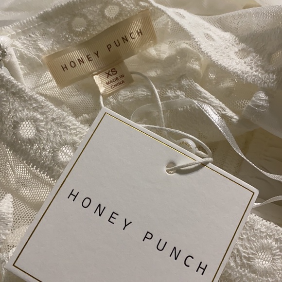 White lace halter maxi dress - Picture 8 of 10